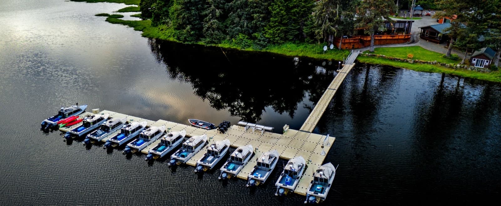 Alaska Fishing lodge for King Salmon and Halibut lodge photo