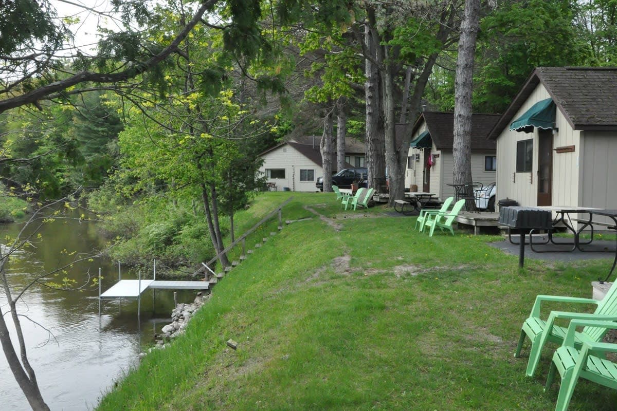 Betsie Riverside Resort lodge photo