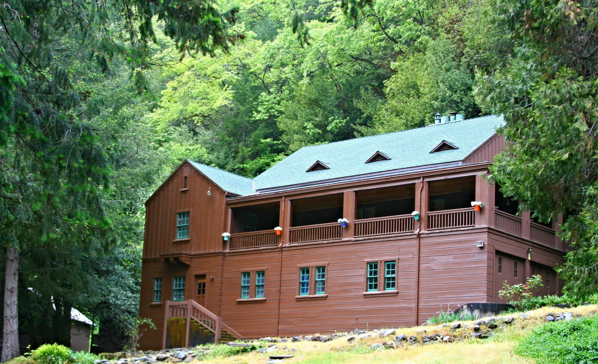 Klamath River Lodge ® lodge photo