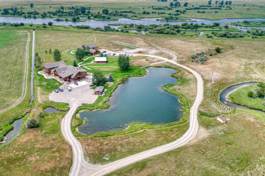 Maddison Valley Ranch lodge photo