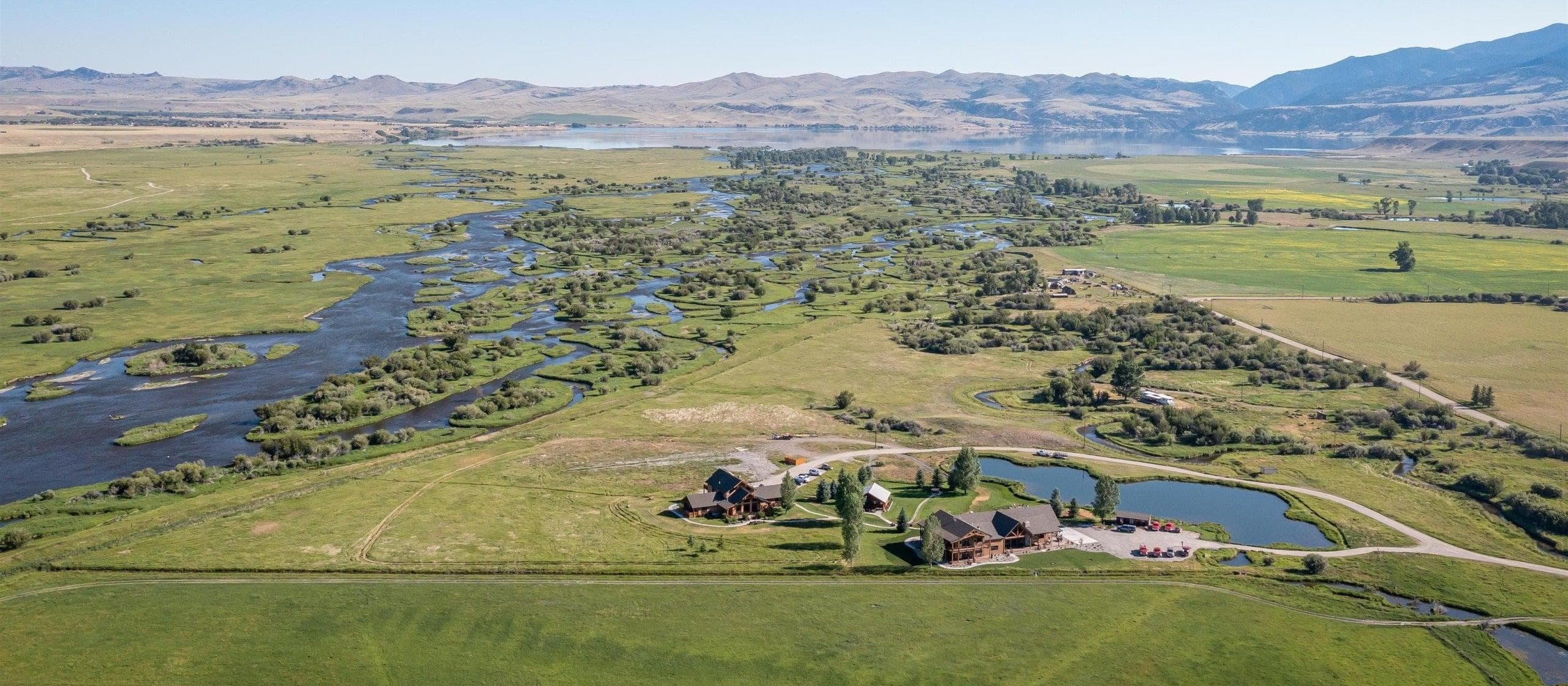 Madison Valley Ranch lodge photo