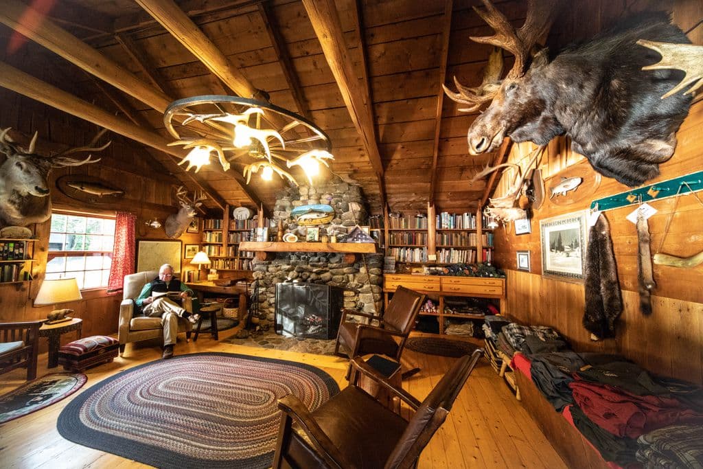 Maineiac Outfitter lodge photo