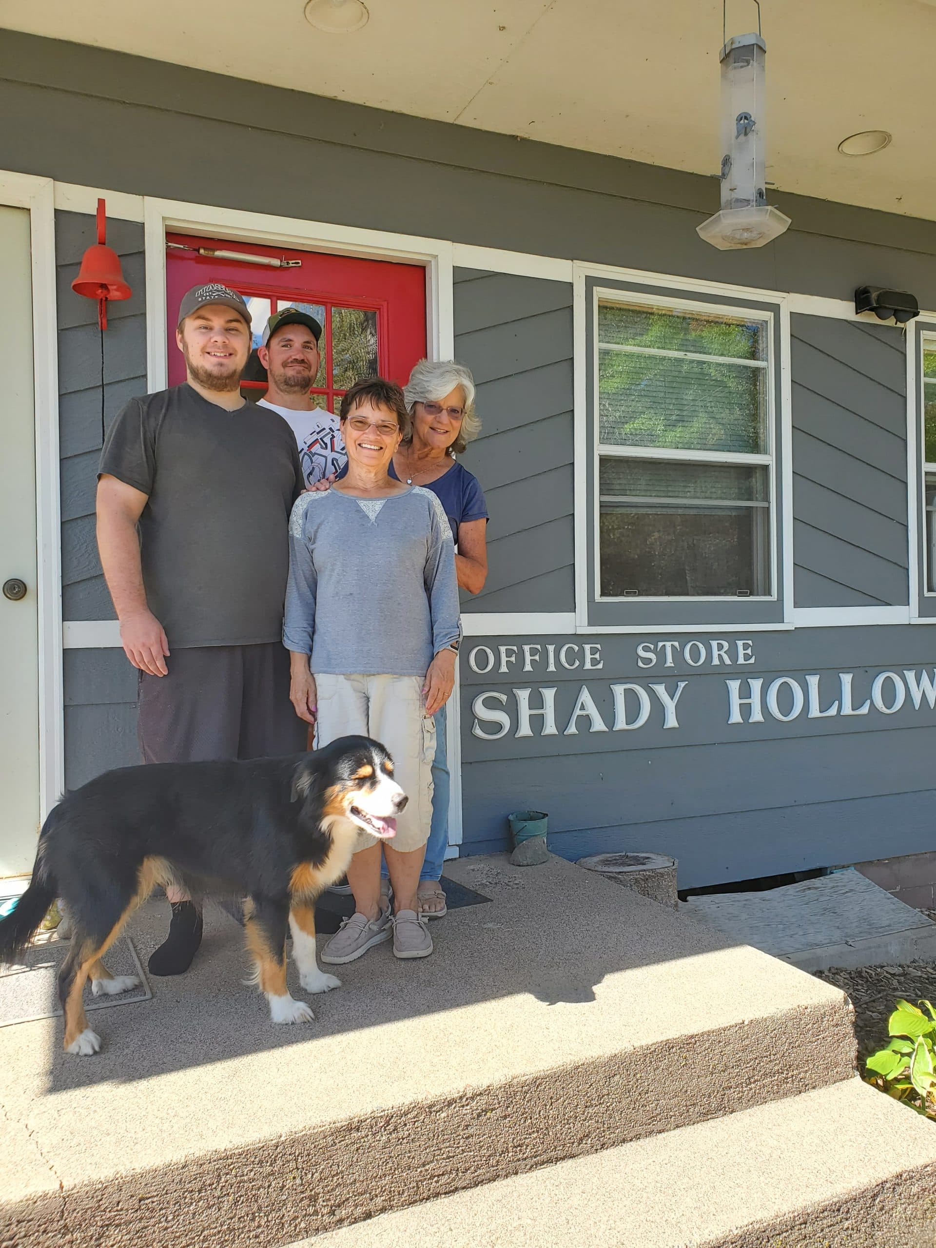 Shady Hollow Resort lodge photo