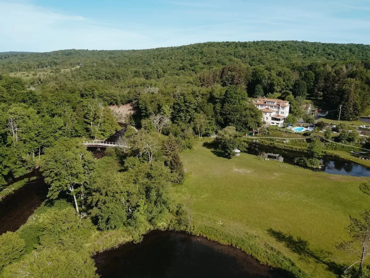 The DeBruce lodge photo