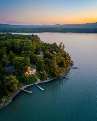 Tacklebox Cabin on Lake Champlain lodge photo