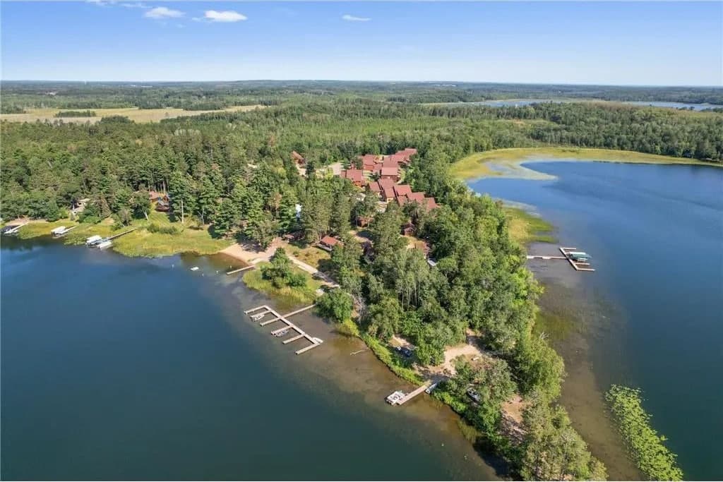Wilderness Point Resort lodge photo